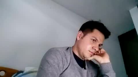 cristopher3042 online show from February 19, 11:04 pm