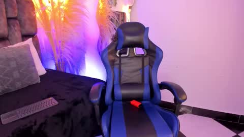 Cristy  online show from March 10, 12:42 pm