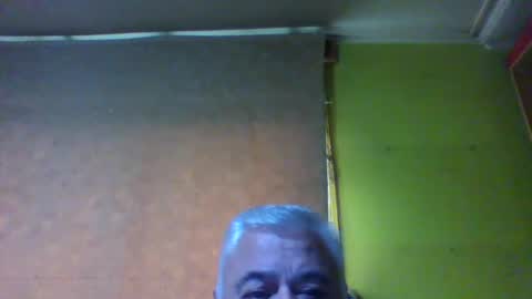 crmperez online show from June 25, 6:24 pm