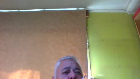 crmperez online show from September 25, 7:10 pm