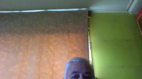 crmperez online show from December 20, 6:15 pm