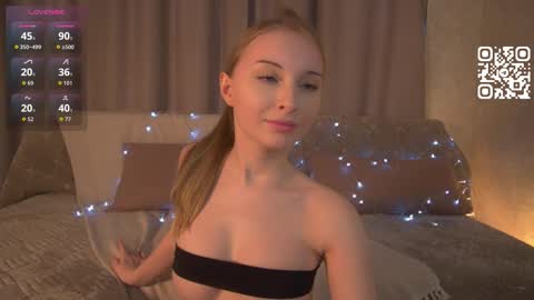 Rina online show from December 19, 10:22 am