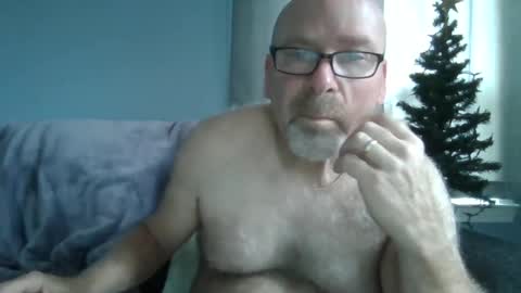 Snapshot of cruising_guy chatting on October 8, 1:39 pm fun guy online show from October 8, 1:39 pm