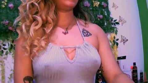 crysrus online show from October 25, 2:12 am