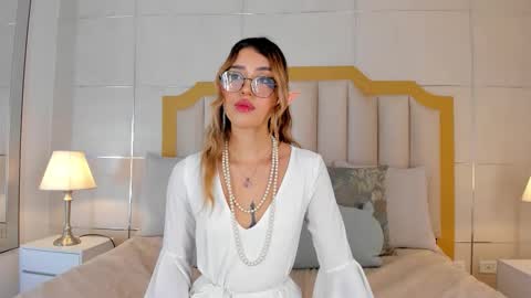 Crystal Rose  online show from February 12, 11:47 am