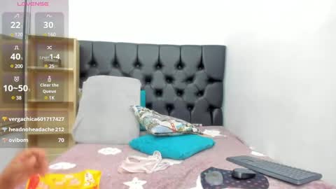 Snapshot of crystal_butterfly1 chatting on February 28, 8:28 pm crystal_butterfly1 online show from February 28, 8:28 pm