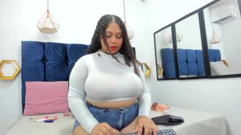 Snapshot of crystal_butterfly1 chatting on October 11, 1:16 pm crystal_butterfly1 online show from October 11, 1:16 pm