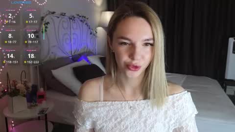 crystal_hanna online show from December 5, 1:38 am