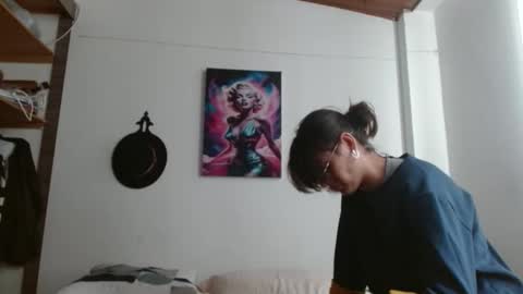 Crystal Blaze online show from April 7, 3:58 pm