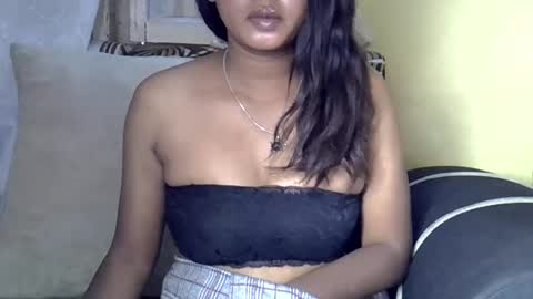 crystalbellax online show from June 30, 12:04 pm