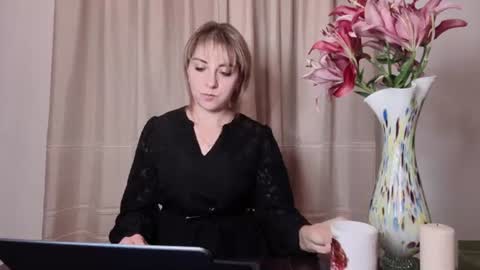 Mary online show from July 11, 8:23 pm