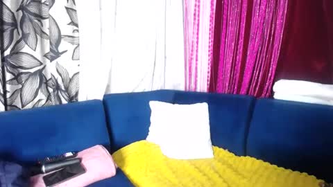 crystaljes online show from July 17, 6:32 pm