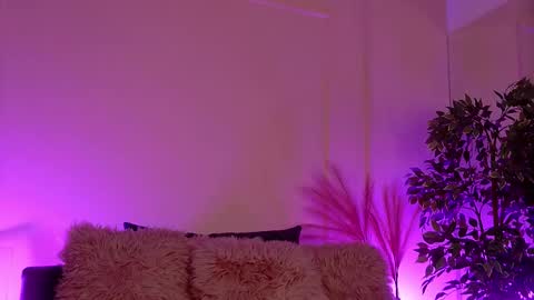 crystallred online show from January 6, 4:27 am