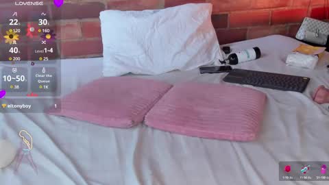 Snapshot of crystalvazquez chatting on February 14, 5:36 pm Soy Crystal online show from February 14, 5:36 pm
