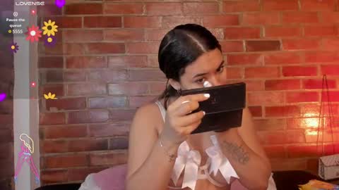 Snapshot of crystalvazquez chatting on March 4, 10:02 am Soy Crystal online show from March 4, 10:02 am