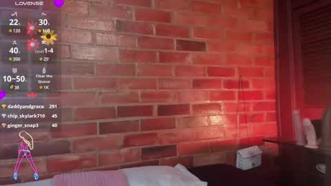 Snapshot of crystalvazquez chatting on March 2, 2:10 pm Soy Crystal online show from March 2, 2:10 pm