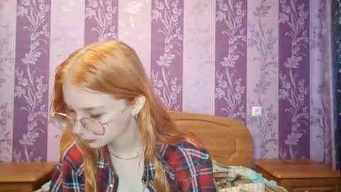 Snapshot of cucumber_kringe chatting on September 30, 9:31 am Sia online show from September 30, 9:31 am