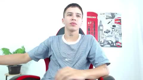 cumandres online show from October 31, 2:39 pm