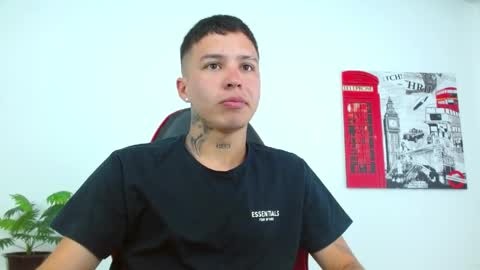 cumandres online show from April 6, 2:40 pm