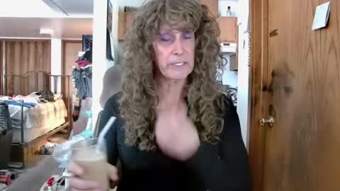 Nikki online show from July 18, 1:57 pm