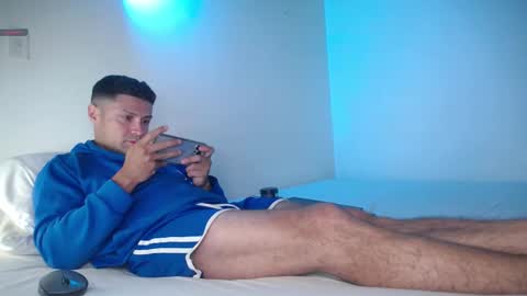 cummerlatino online show from February 18, 7:10 am