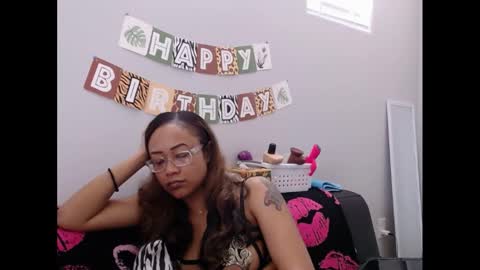 Nia Reese online show from March 4, 8:28 pm