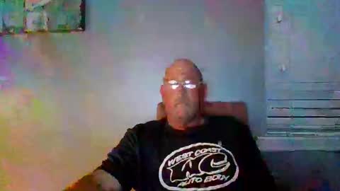 Snapshot of cumsalot55797187 chatting on February 17, 12:54 am cumsalot55797187 online show from February 17, 12:54 am