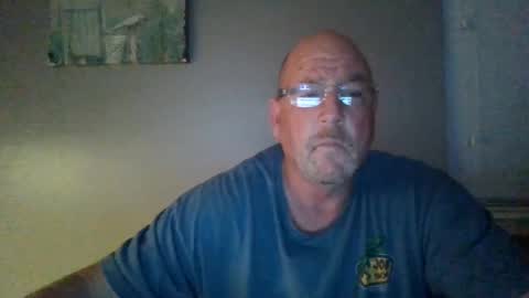 Snapshot of cumsalot55797187 chatting on February 24, 1:13 am cumsalot55797187 online show from February 24, 1:13 am