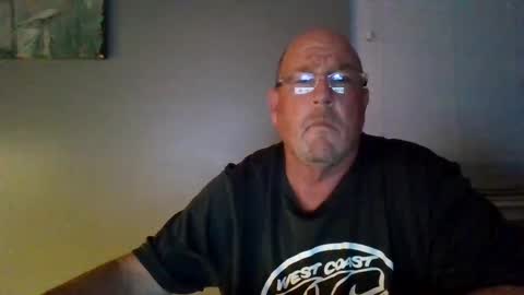 Snapshot of cumsalot55797187 chatting on February 19, 3:28 am cumsalot55797187 online show from February 19, 3:28 am