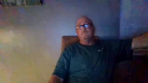 Snapshot of cumsalot55797187 chatting on February 21, 4:29 am cumsalot55797187 online show from February 21, 4:29 am