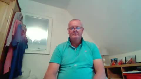 Snapshot of curiousax77 chatting on September 10, 1:34 pm curiousax77 online show from September 10, 1:34 pm