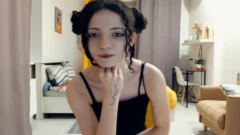 Kira online show from June 3, 11:10 pm