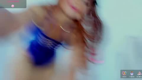 Snapshot of curvy_milff chatting on February 16, 1:05 pm ISABEL online show from February 16, 1:05 pm