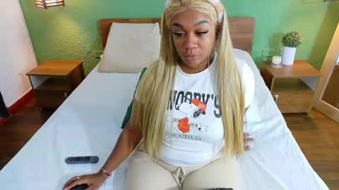 Danna online show from March 4, 2:49 am