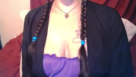 Snapshot of curvygamerceline chatting on October 14, 3:20 am Celine Fawe online show from October 14, 3:20 am