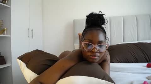 Liya online show from March 8, 11:48 am