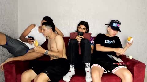 Snapshot of cute_boys18 chatting on March 4, 1:59 pm ARTURO-18 MATIAS-18 NIKOLAY-19 HADES-18 GABO-19 online show from March 4, 1:59 pm