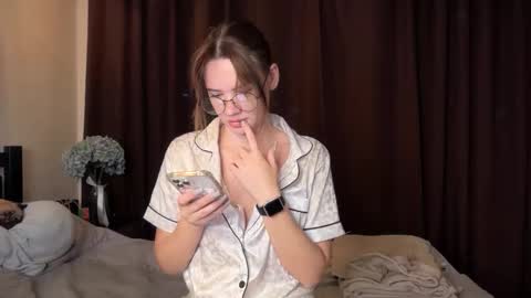 Snapshot of cute_bubbles chatting on September 25, 4:47 pm cute_bubbles online show from September 25, 4:47 pm