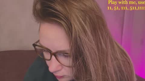 Snapshot of cute_darina chatting on September 30, 12:43 am Everyday stream in the same time online show from September 30, 12:43 am