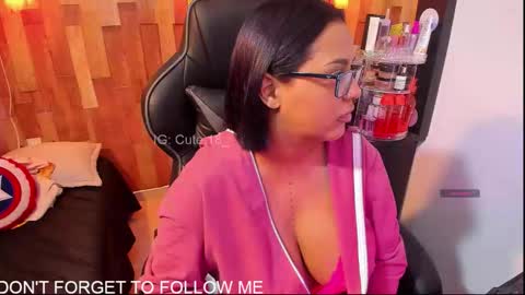 Snapshot of cute_elii chatting on October 3, 11:24 pm Independent Model online show from October 3, 11:24 pm