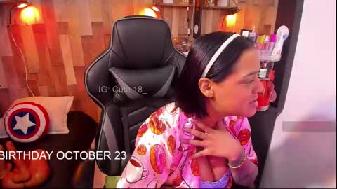 Snapshot of cute_elii chatting on October 7, 12:17 am Independent Model online show from October 7, 12:17 am