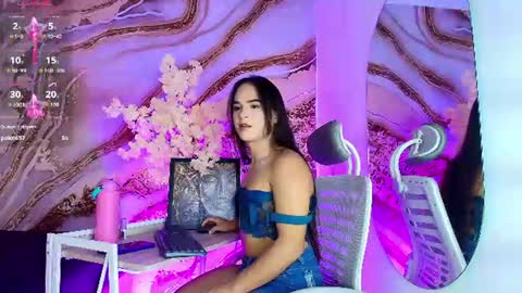 Cute horny1 online show from June 25, 1:49 pm