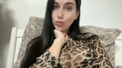 cute_kriss94 online show from December 5, 7:00 pm