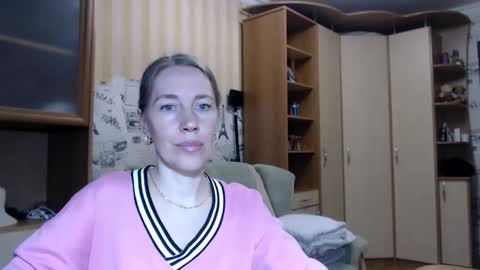 cute_lion_ online show from June 2, 8:55 pm