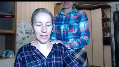 cute_lion_ online show from October 24, 12:28 pm