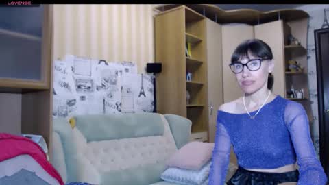 cute_lion_ online show from November 24, 1:10 pm