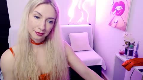 cute_smile_shy online show from February 27, 10:24 pm