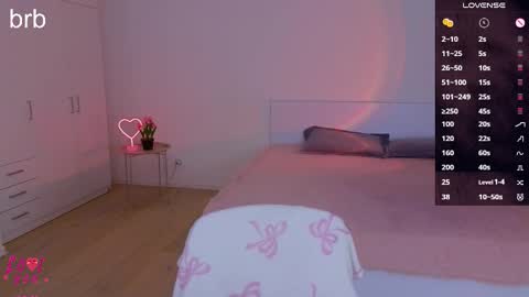 Ariel online show from October 30, 5:24 pm