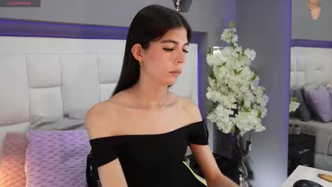 CuteArii online show from October 5, 8:05 pm