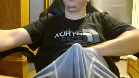 Cuteboy090 online show from June 4, 8:37 pm
